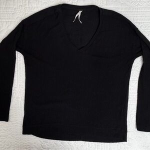 Anthropologie Crinkle Crepe Long Sleeve Black Top Small Comfy V Neck Soft